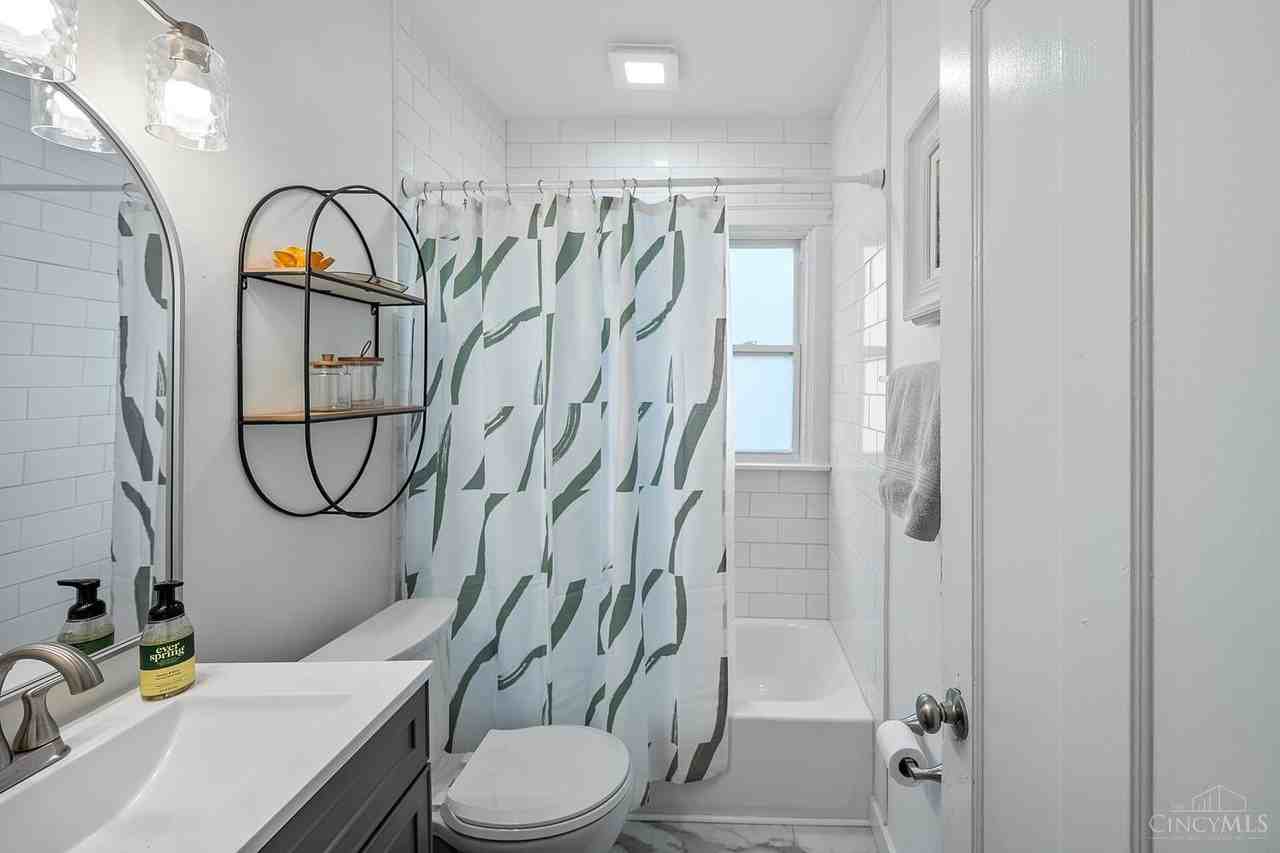 6423 Kennedy Ave #1 - Photo 7 of 9