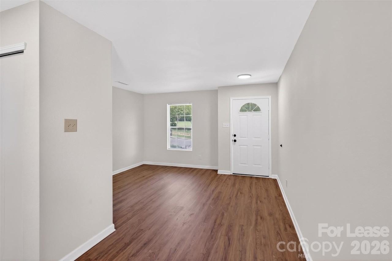 458 Settlers Ridge Dr - Photo 3 of 26