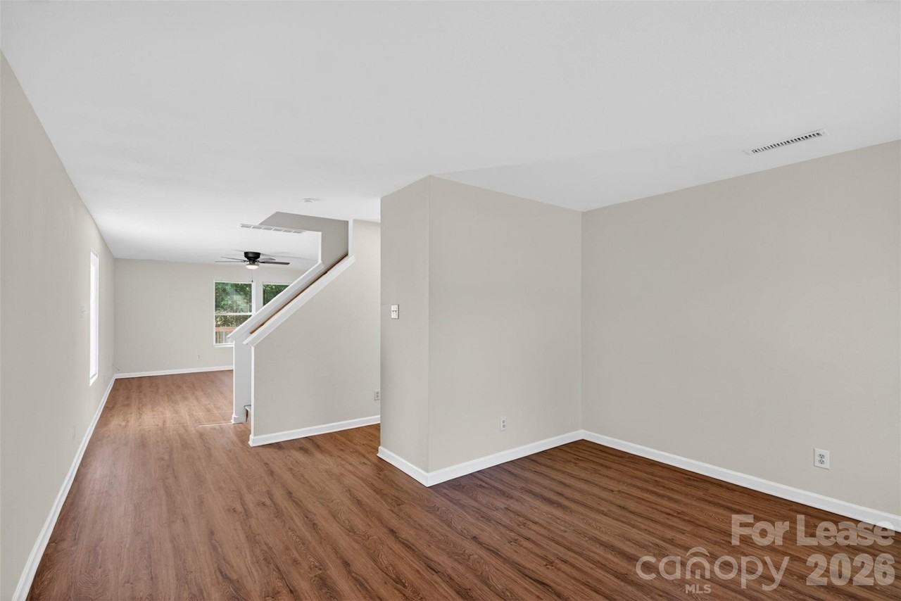 458 Settlers Ridge Dr - Photo 4 of 26
