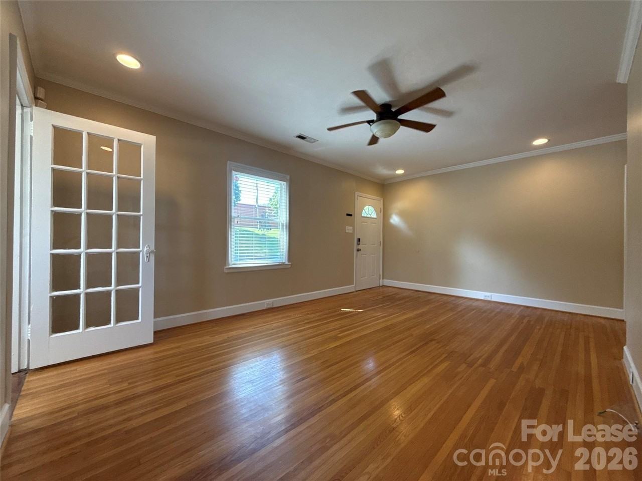 817 Everett Pl - Photo 2 of 15