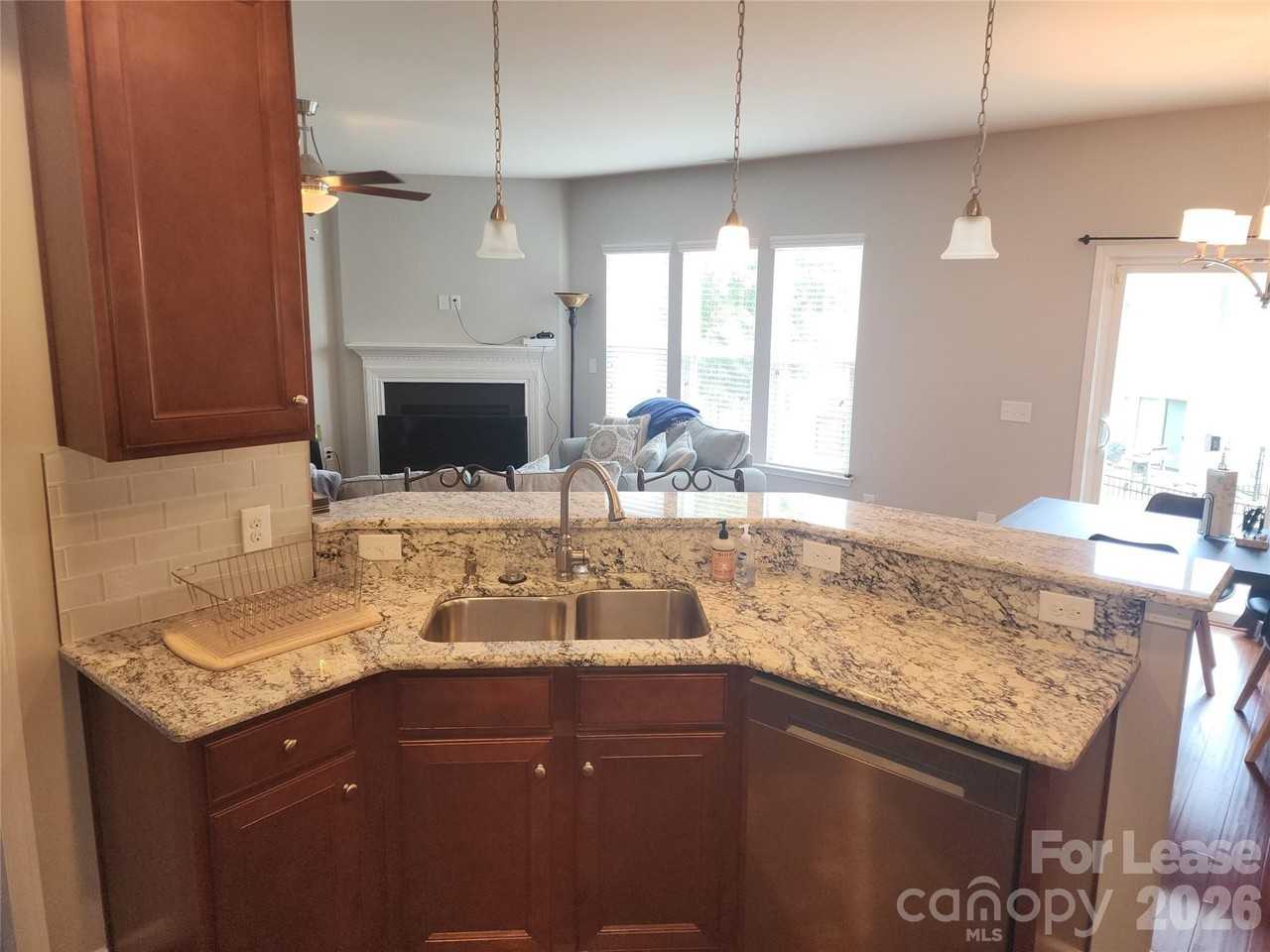 6542 Portland Rose Ln - Photo 3 of 18