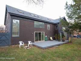 featured image of 99 Woodlawn Ave #E