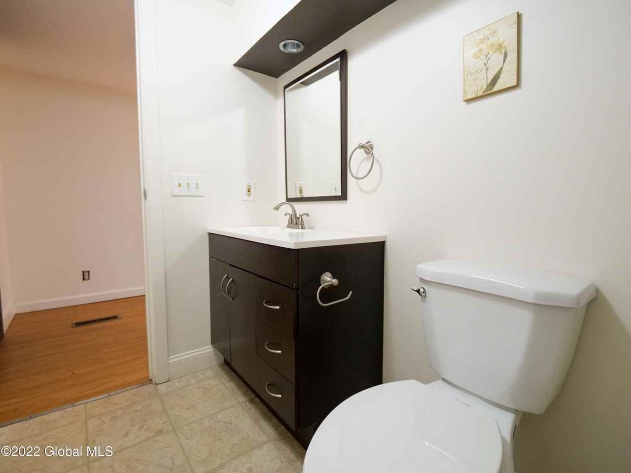 99 Woodlawn Ave #E - Photo 6 of 25