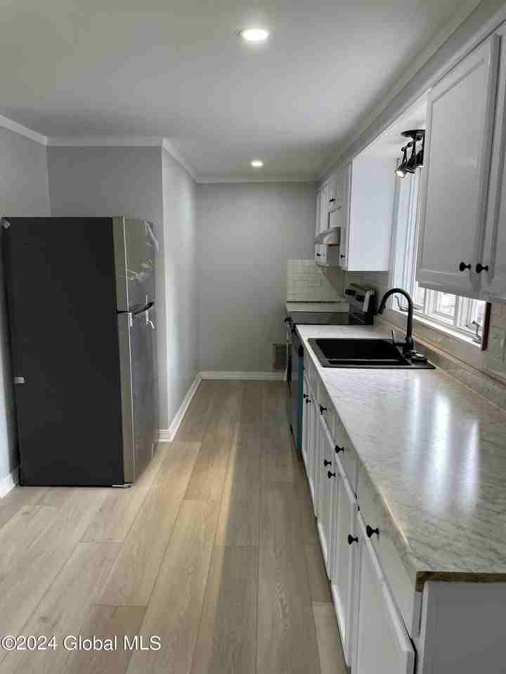 75 Union St #2 - Photo 6 of 16