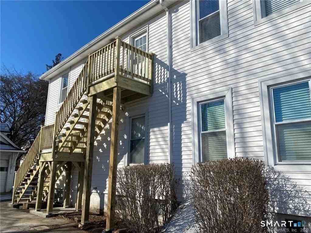 75 Waterbury Ave #2 - Photo 2 of 11