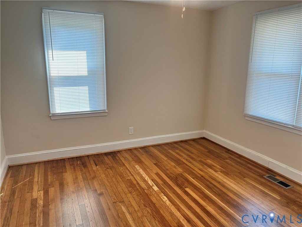 106 Hargrave Ave - Photo 7 of 10