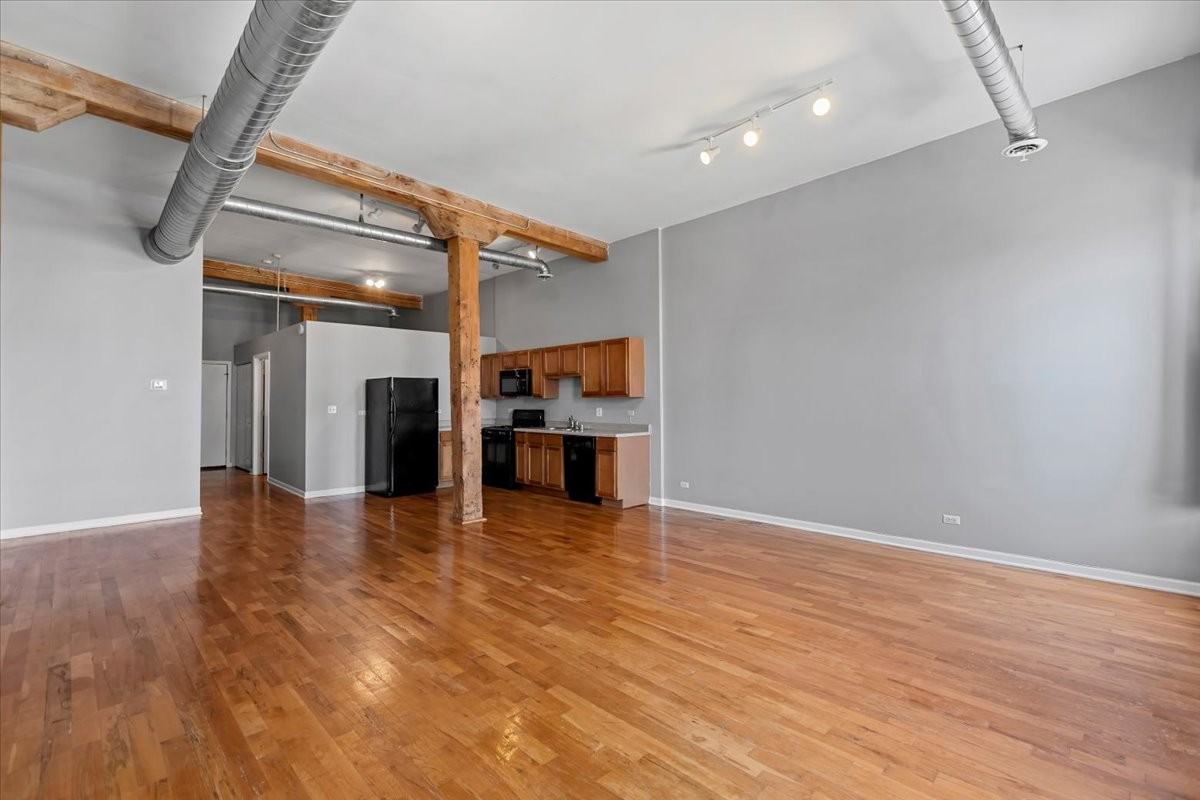 1822 S Bishop St #203 - Photo 7 of 10