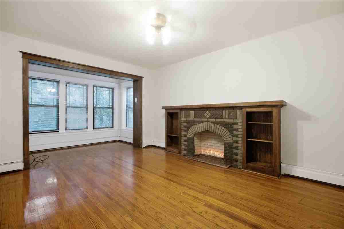 5432 S Drexel Ave #2S - Photo 4 of 9