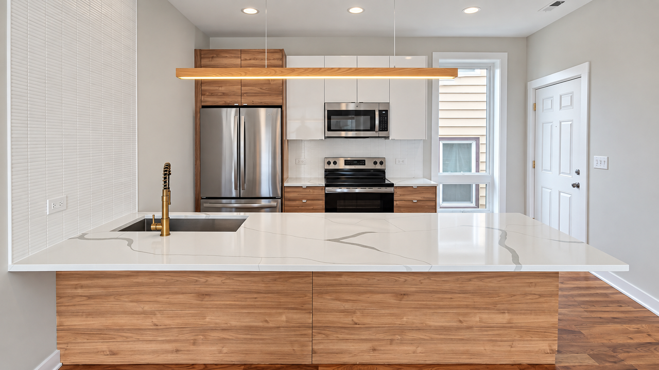 2839 W 24th Blvd #2M - Photo 2 of 10