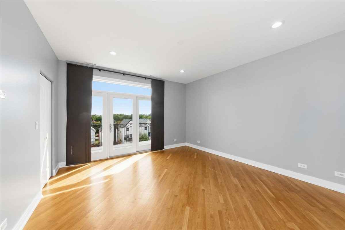 6531 S Kimbark Ave #4S - Photo 5 of 16