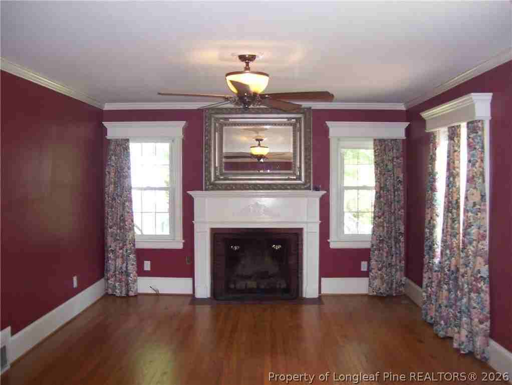 203 Sherman Dr - Photo 5 of 16