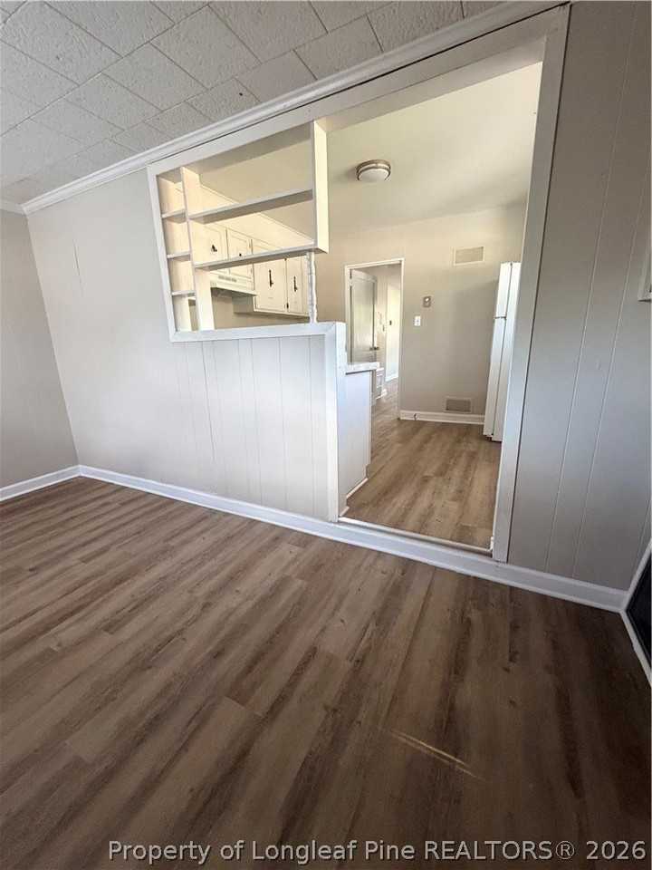 468 Mcbain Dr - Photo 5 of 19