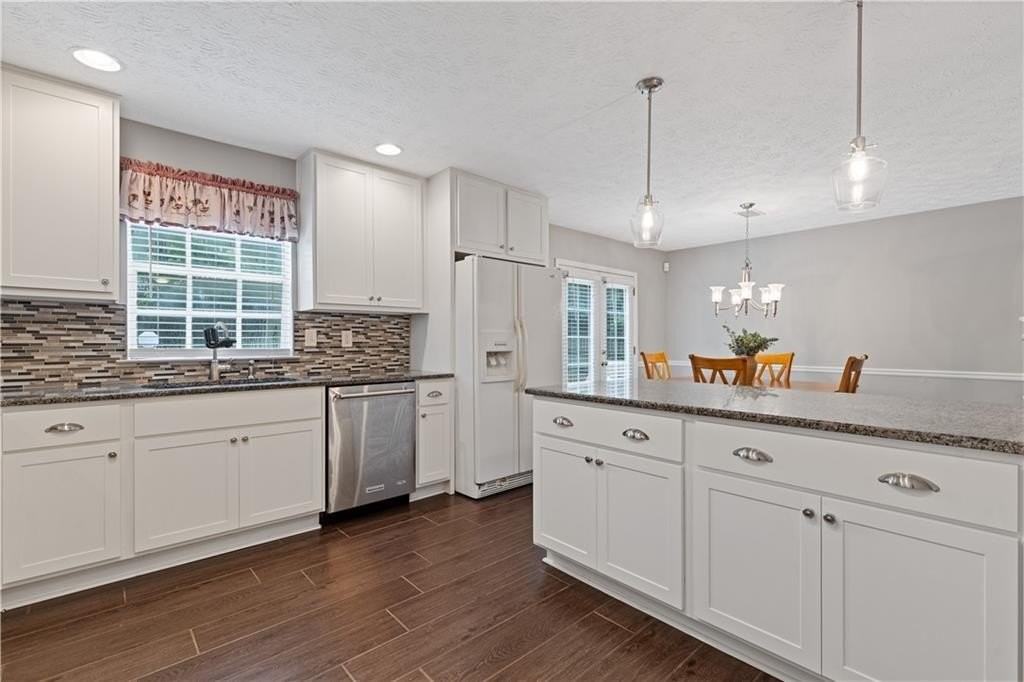 3857 Peachtree Corners Cir - Photo 4 of 22
