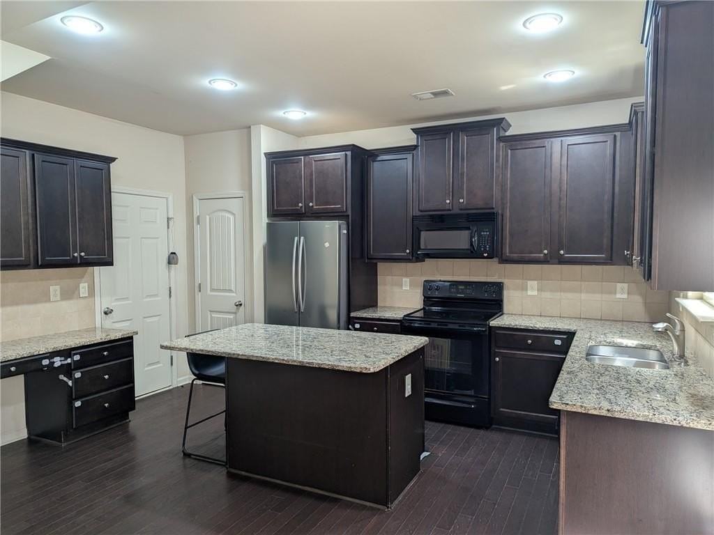 1785 Homeside Dr - Photo 3 of 18