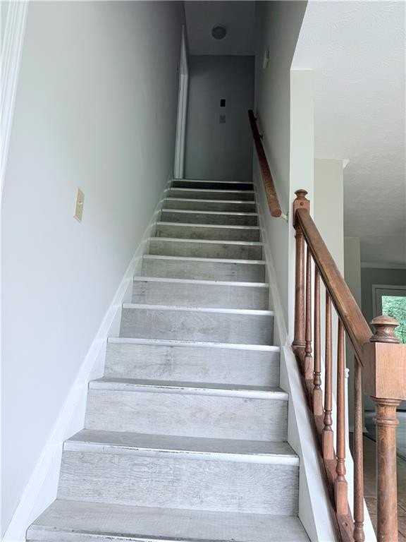 2535 Selman Dr - Photo 3 of 26