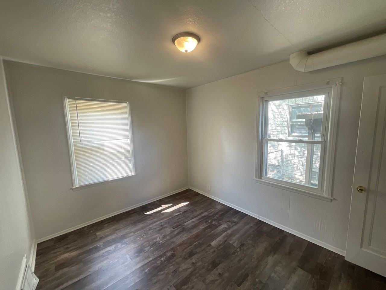 4422 N 30th St - Photo 6 of 12