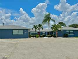 featured image of 129 Se 23rd Pl #UNIT4