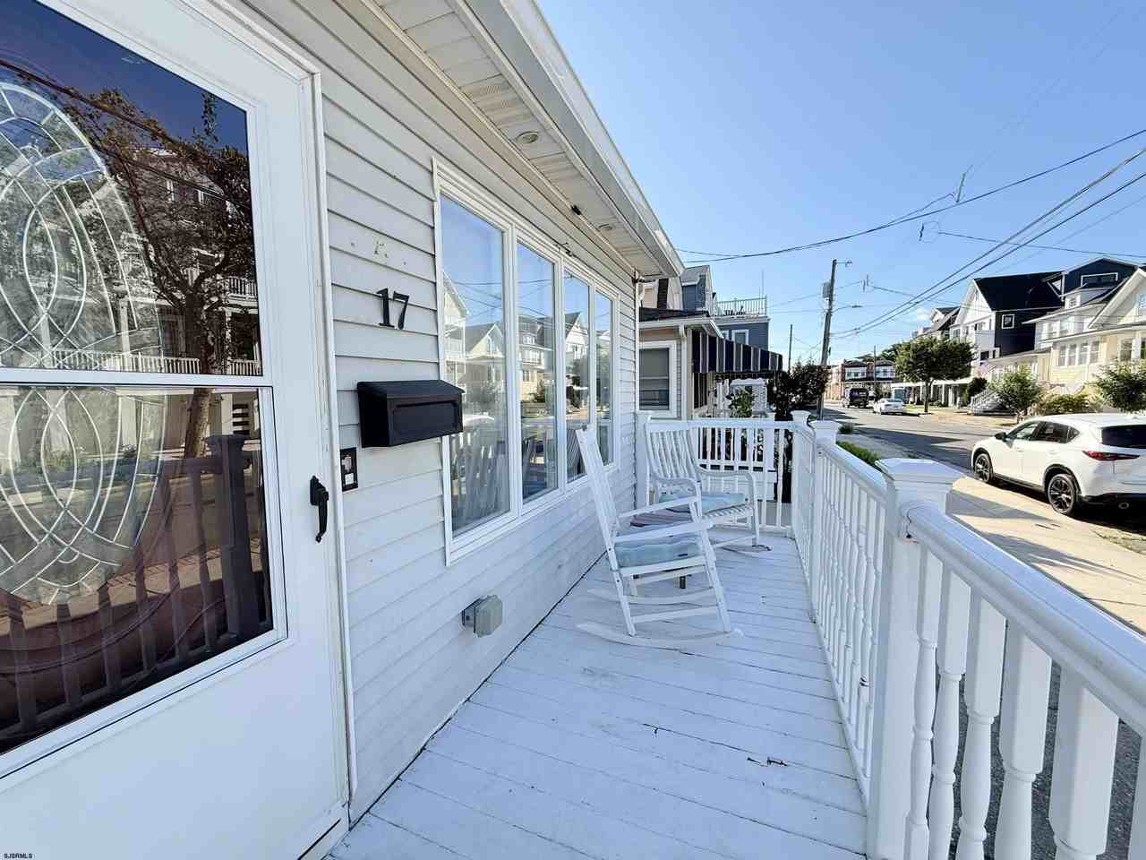 17 N Buffalo Ave - Photo 2 of 25