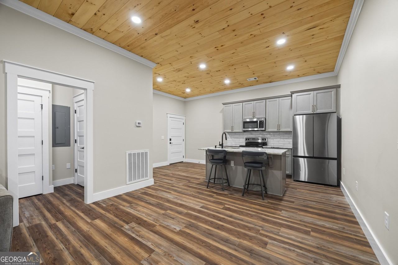 958A Church St - Photo 7 of 39