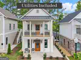 featured image of 3032 State St