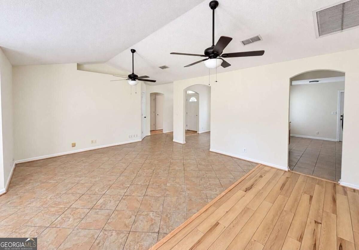 104 Sassy Ct - Photo 5 of 49