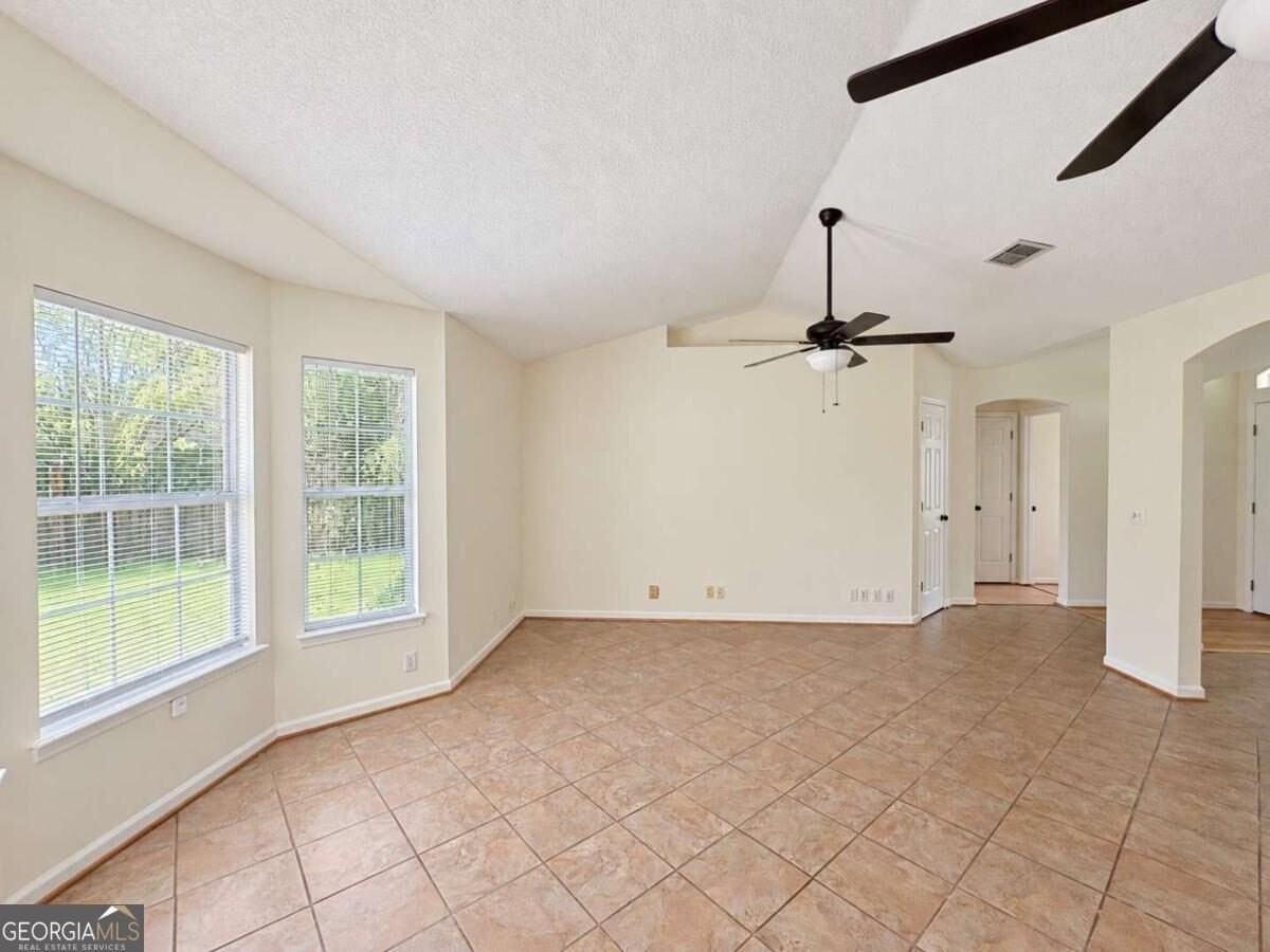 104 Sassy Ct - Photo 6 of 49