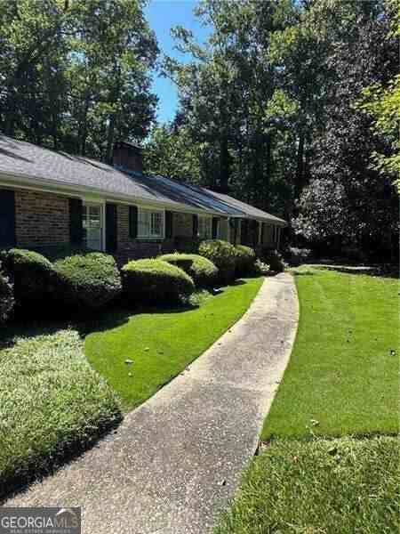 304 Colewood Way - Photo 2 of 50