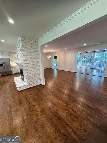 304 Colewood Way - Photo 5 of 50