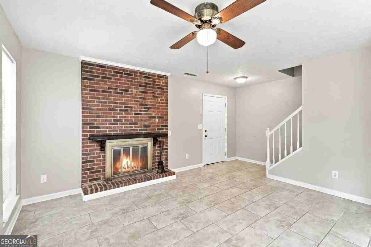 5557 Clover Rise Ln - Photo 4 of 23