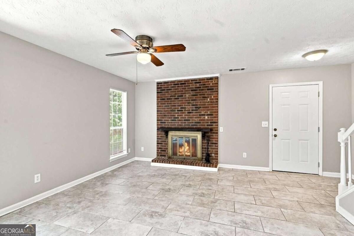 5557 Clover Rise Ln - Photo 7 of 23