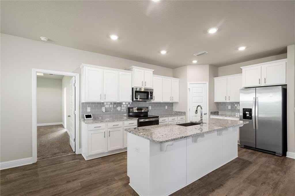 10528 N Redland St - Photo 3 of 20