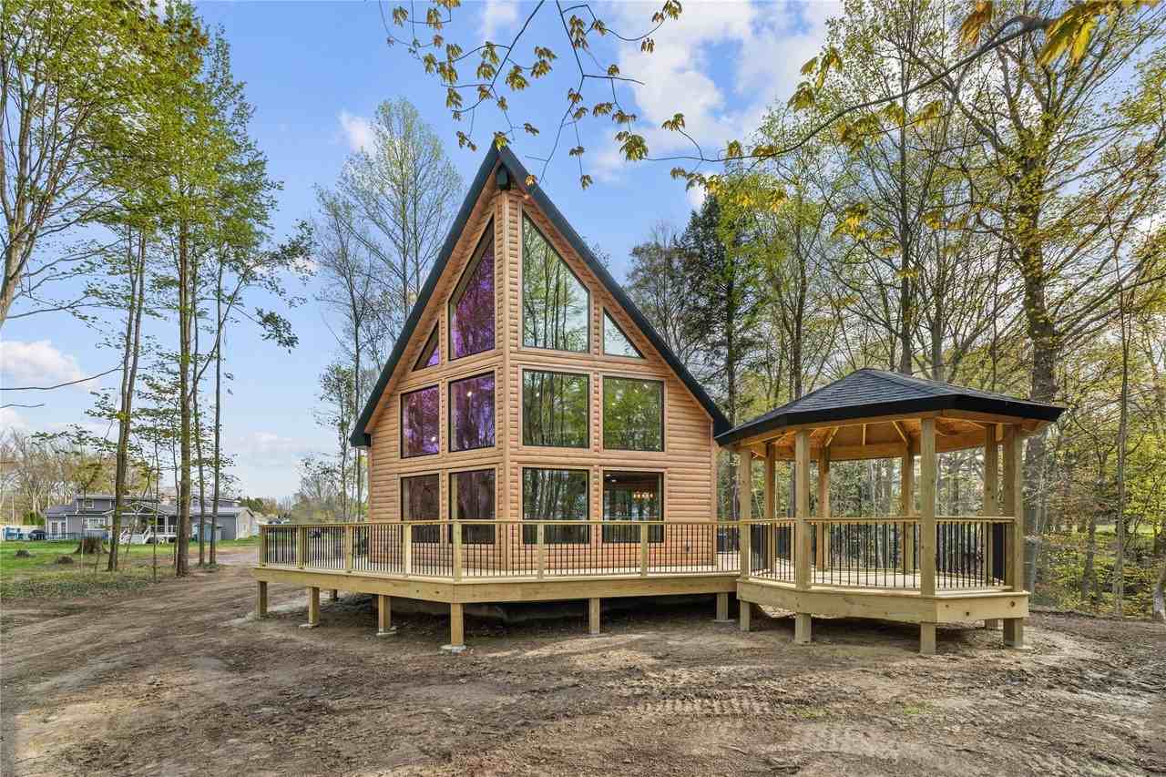 8498 E Lake Rd - Photo 4 of 37