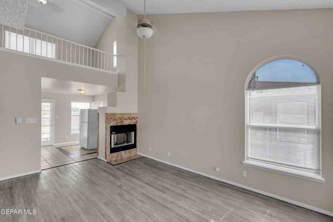 5917 Chippendale Ave - Photo 7 of 43
