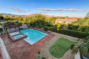 featured image of 7428 Royal Crystal St