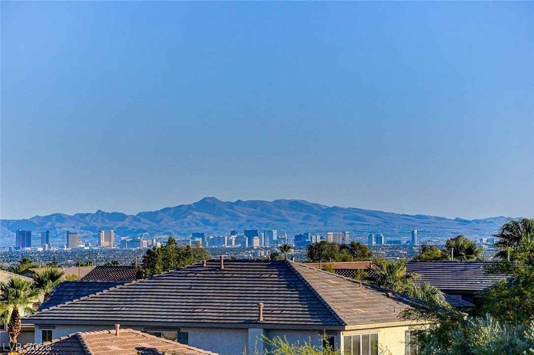 7428 Royal Crystal St - Photo 3 of 50