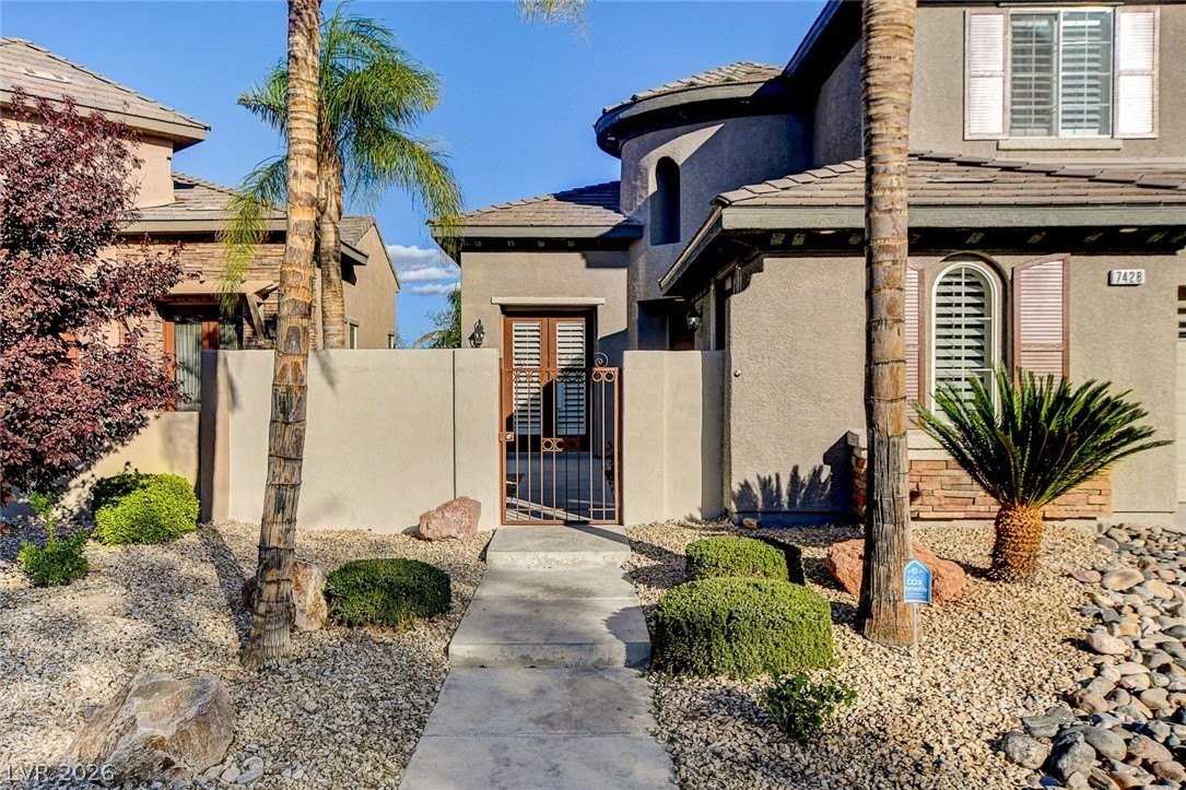7428 Royal Crystal St - Photo 5 of 50