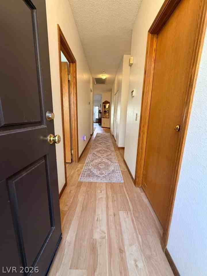 7904 Shelter Island Way - Photo 5 of 35
