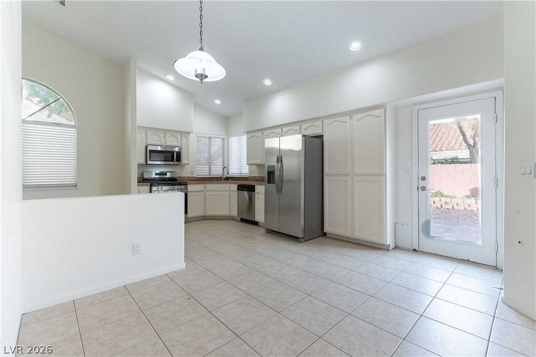 3804 Banana Ct - Photo 2 of 11