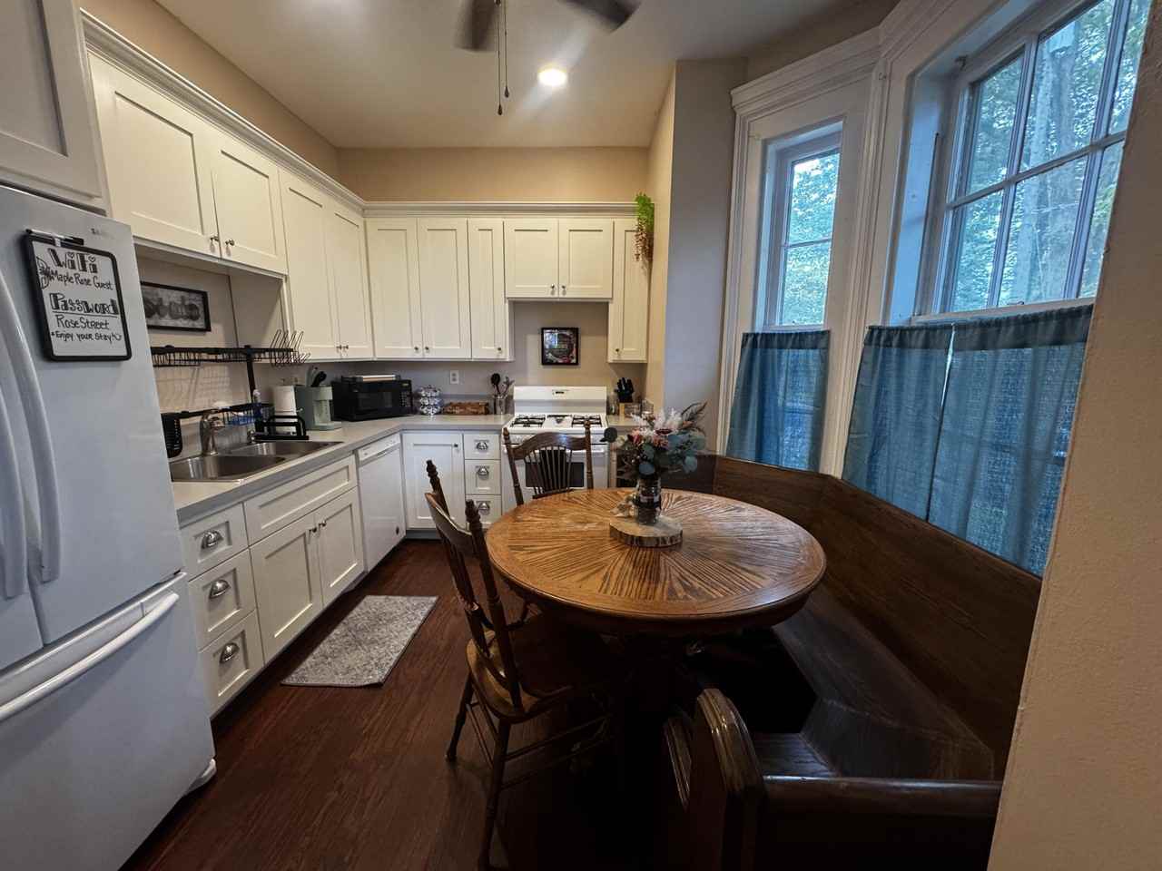 115 Rose St - Photo 6 of 16