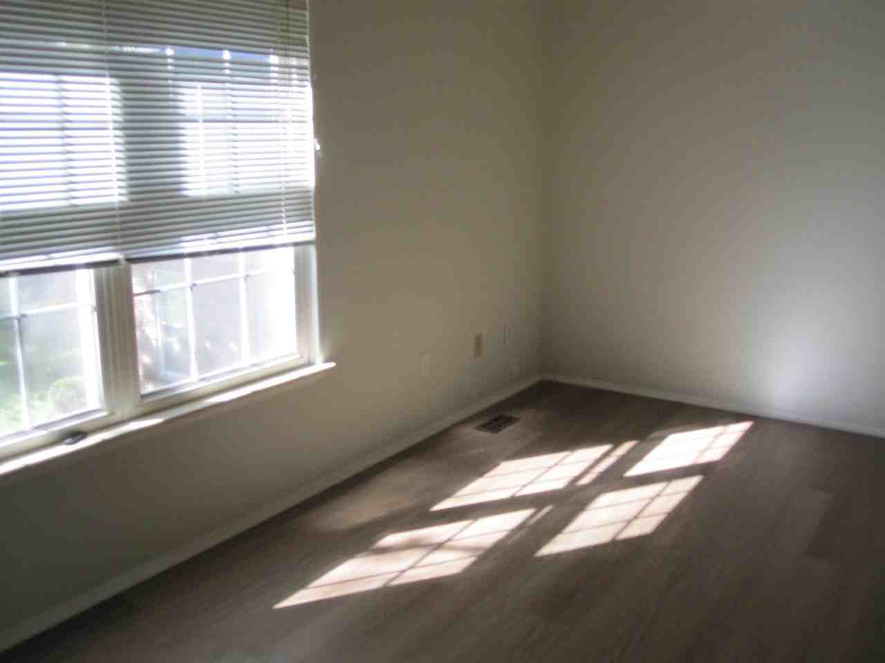 3238 Alpine Dr - Photo 7 of 25
