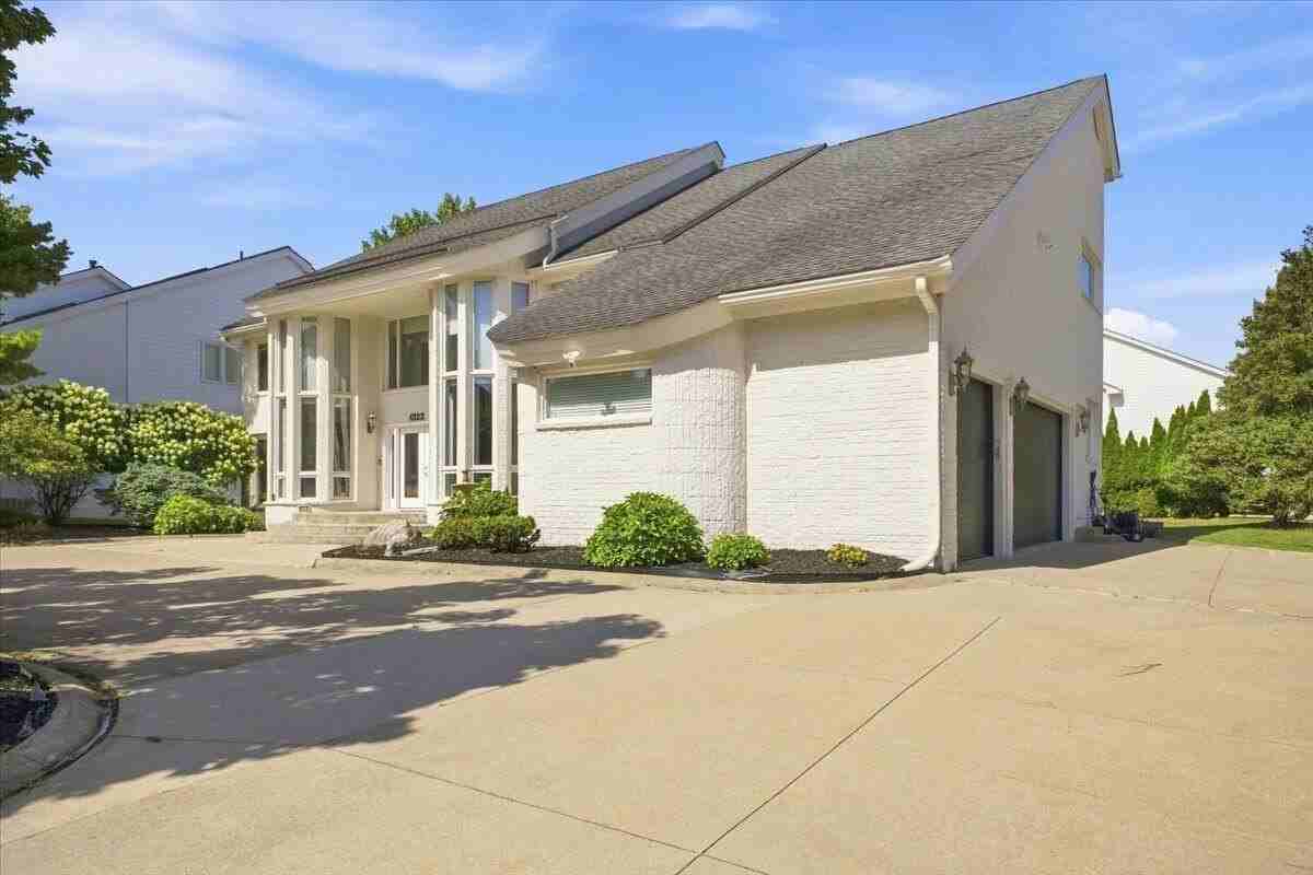 6122 Trailwood Ln - Photo 7 of 50