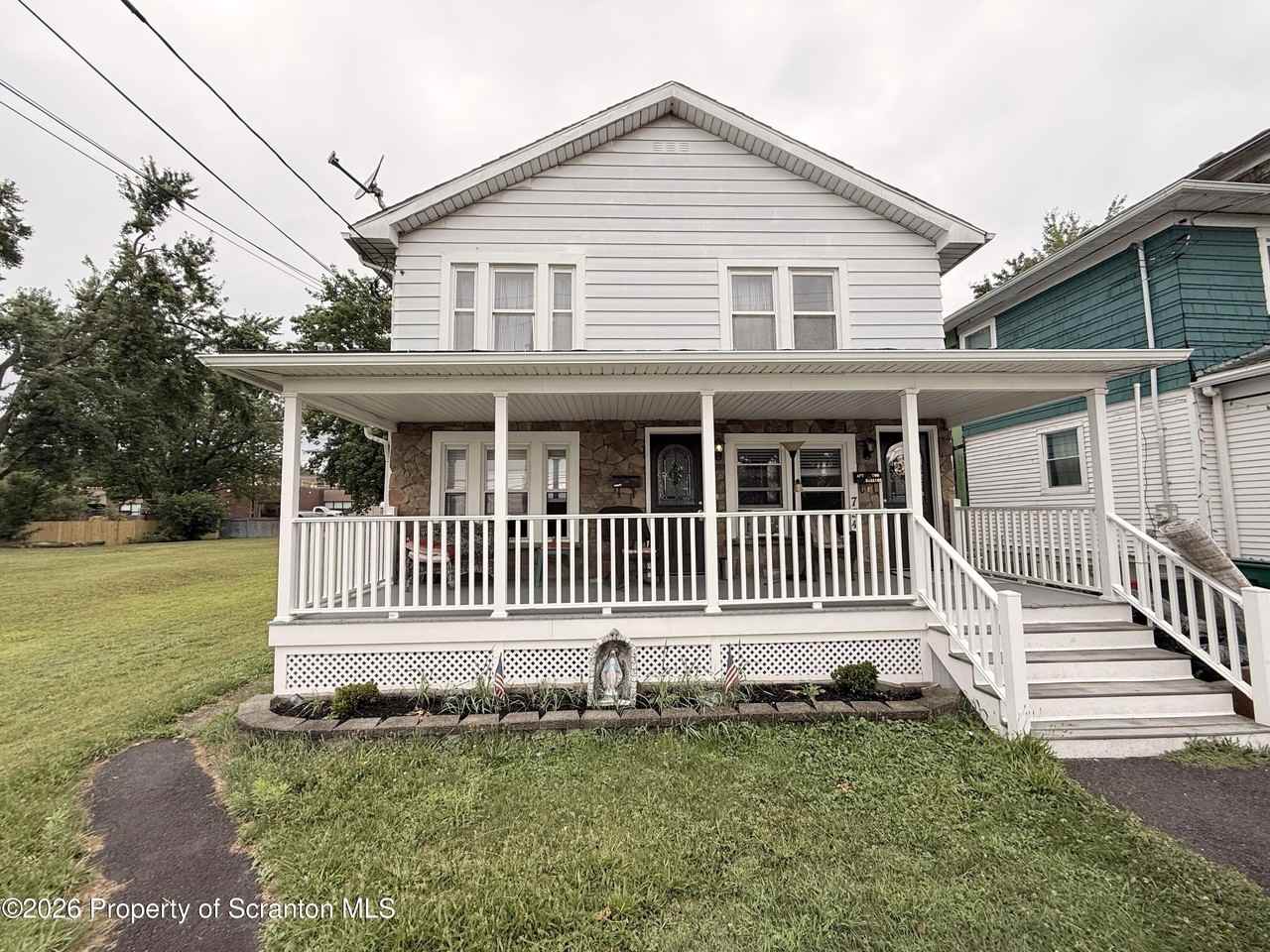 734 S Main St