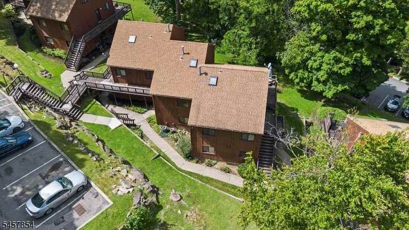 3 Gray Rock Dr #1