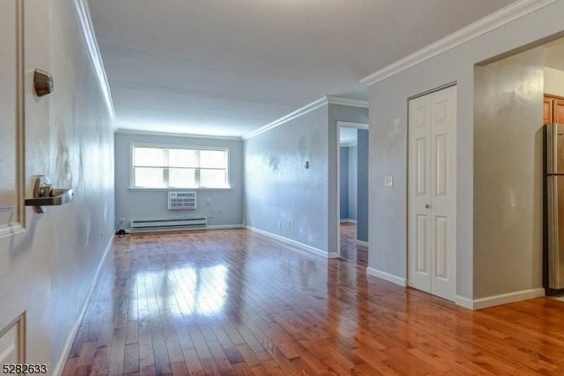 304 4th Ave Apt 212 - Photo 4 of 14