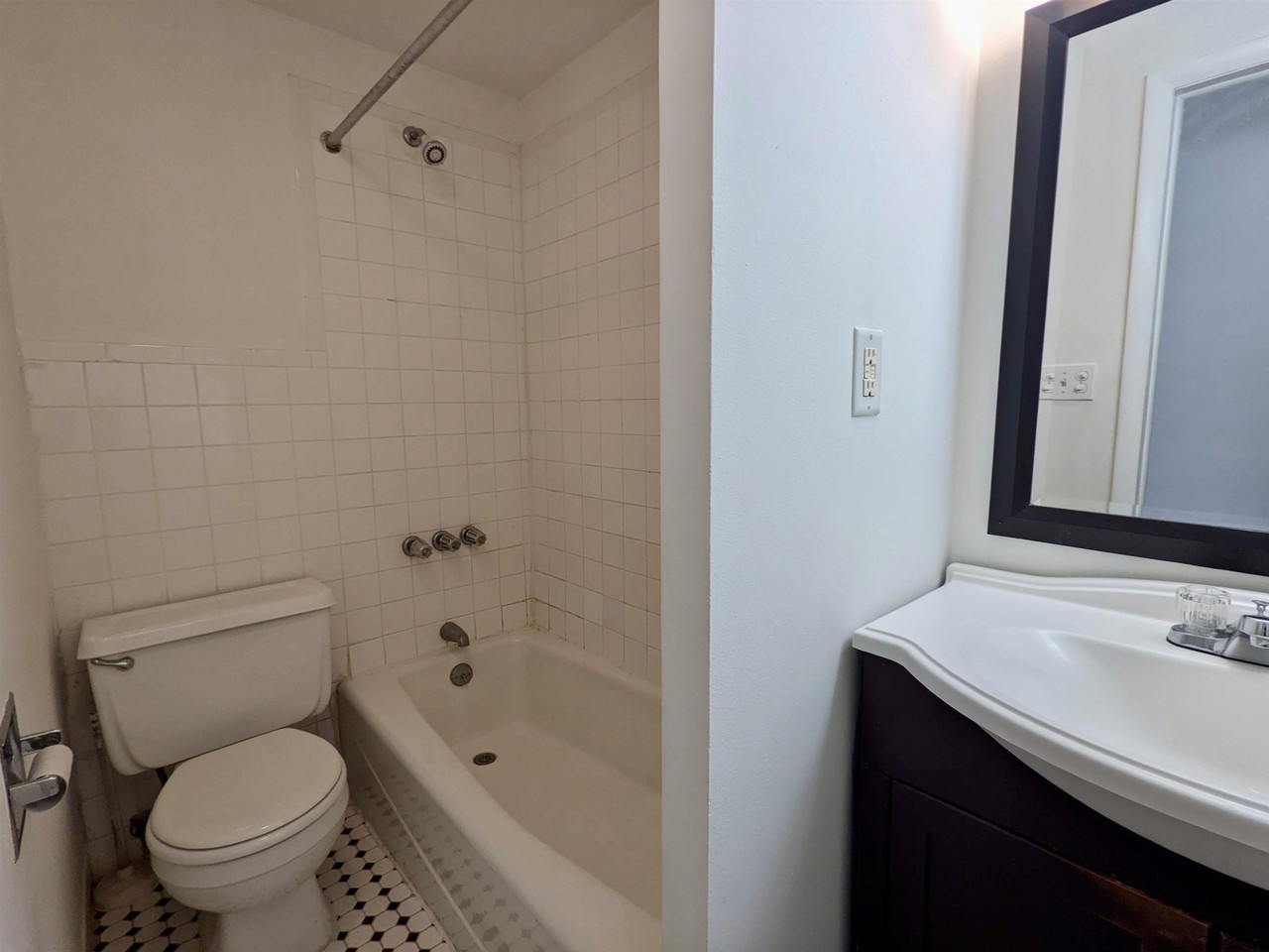 374 2nd St #5 - Photo 7 of 12