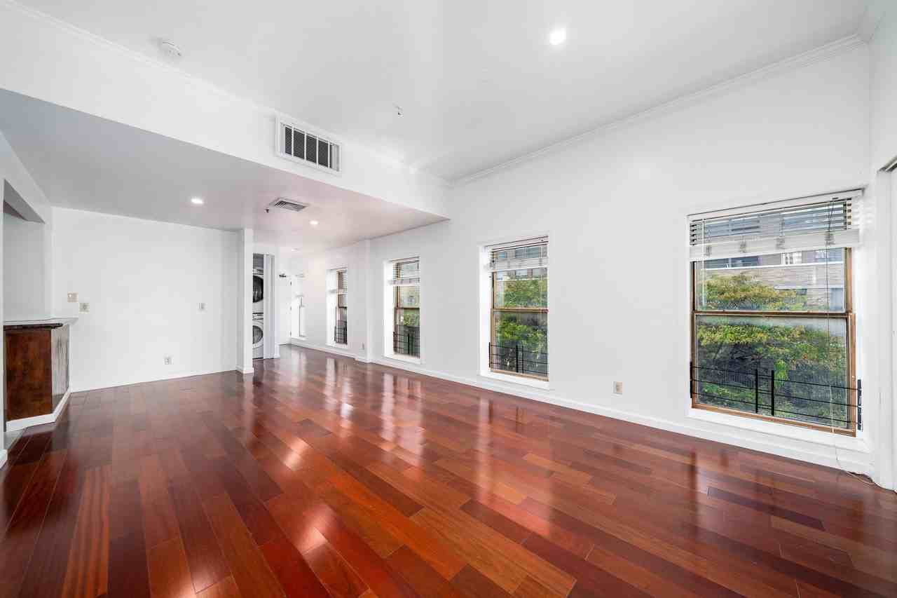 103 Montgomery St #3 - Photo 2 of 18