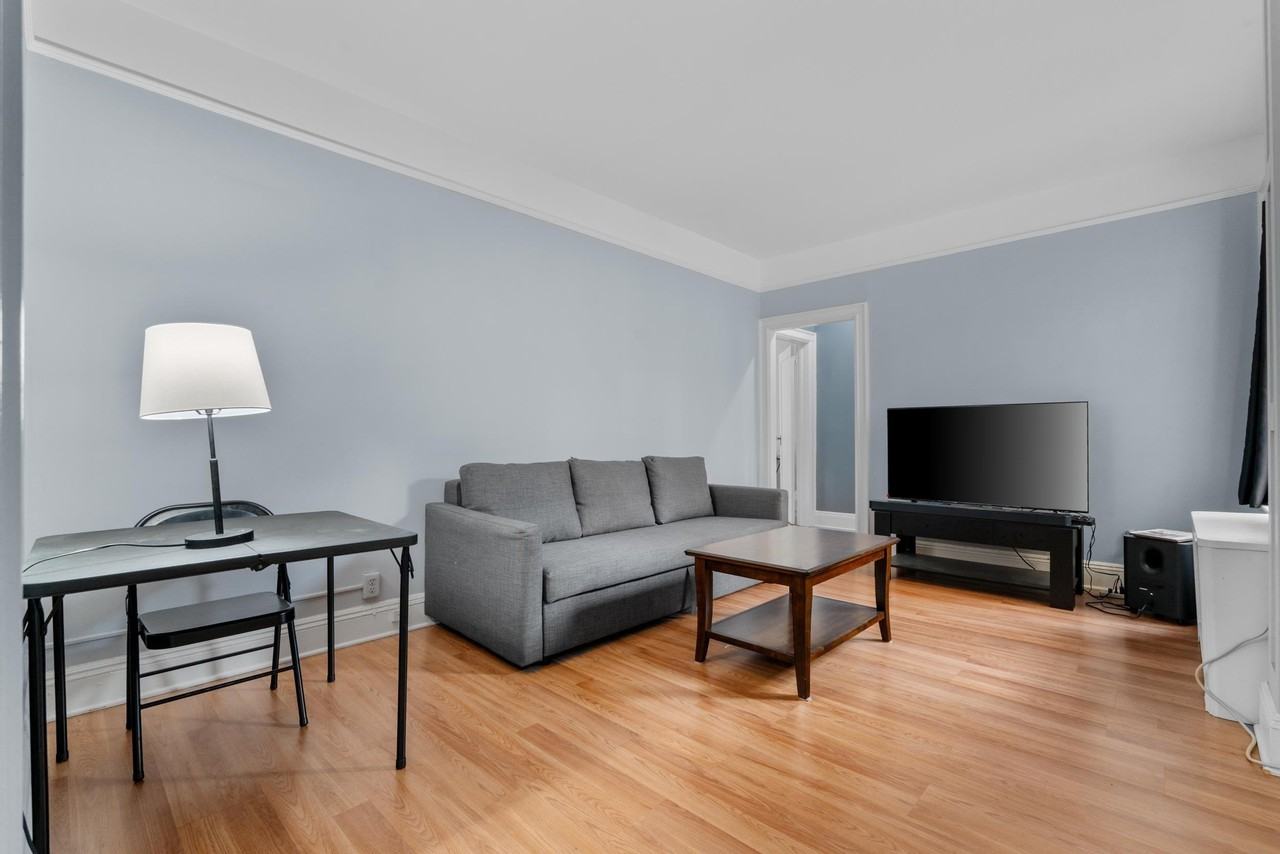 122 W 39th St #A4 - Photo 5 of 15
