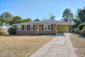 featured image of 2234 Lee St