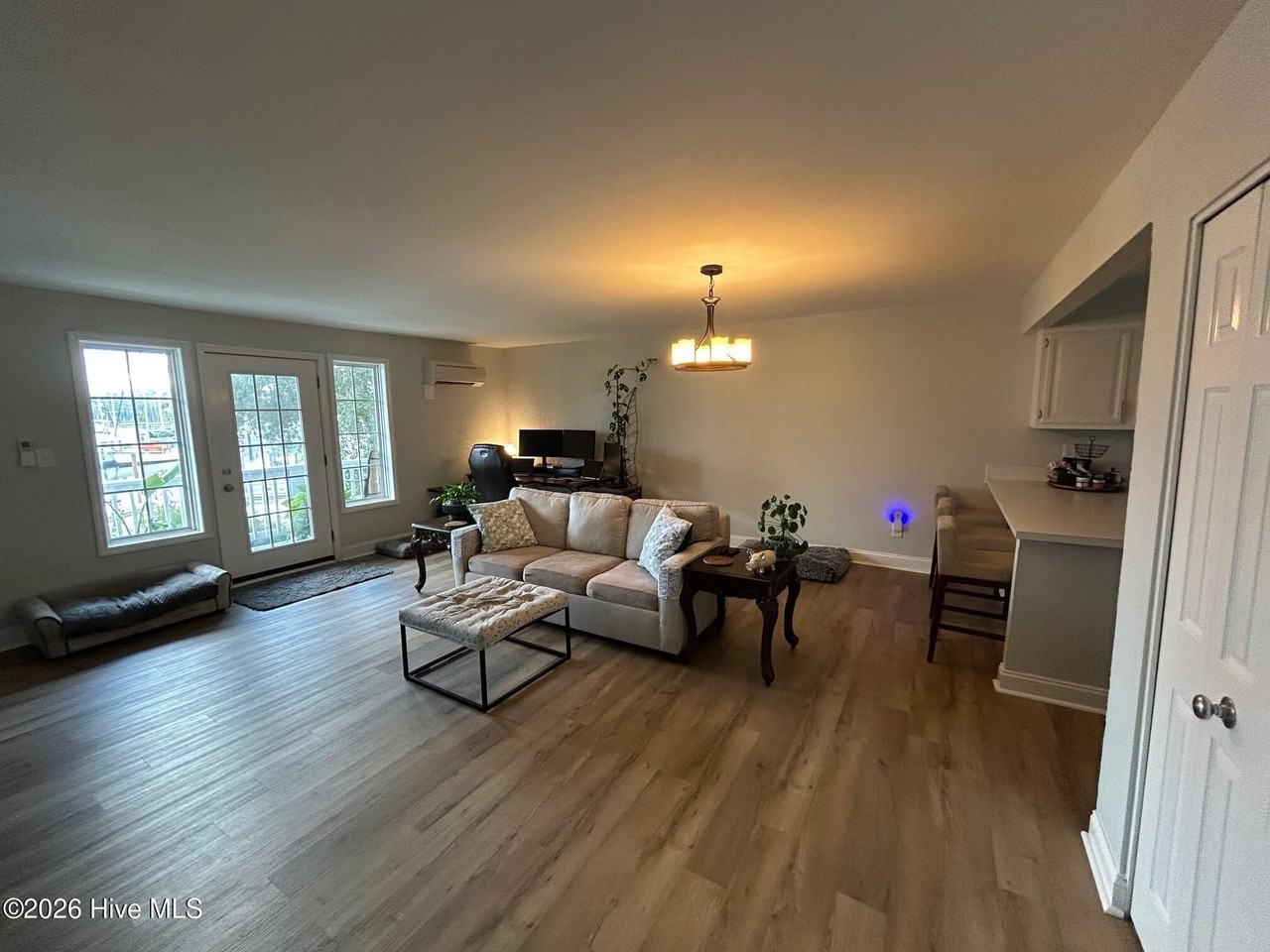 114 Dockside Dr - Photo 3 of 11