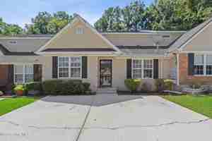 featured image of 4011 Oellerich St